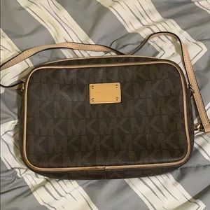 Large Jet Set Micheal Kors Crossbody